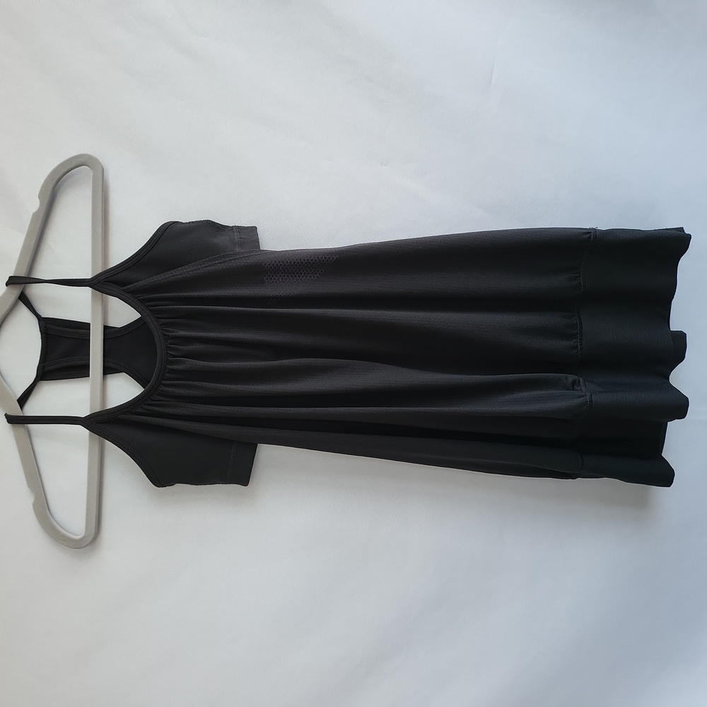 Lululemon No Limits Tank, Black - No Size Approx 0-2